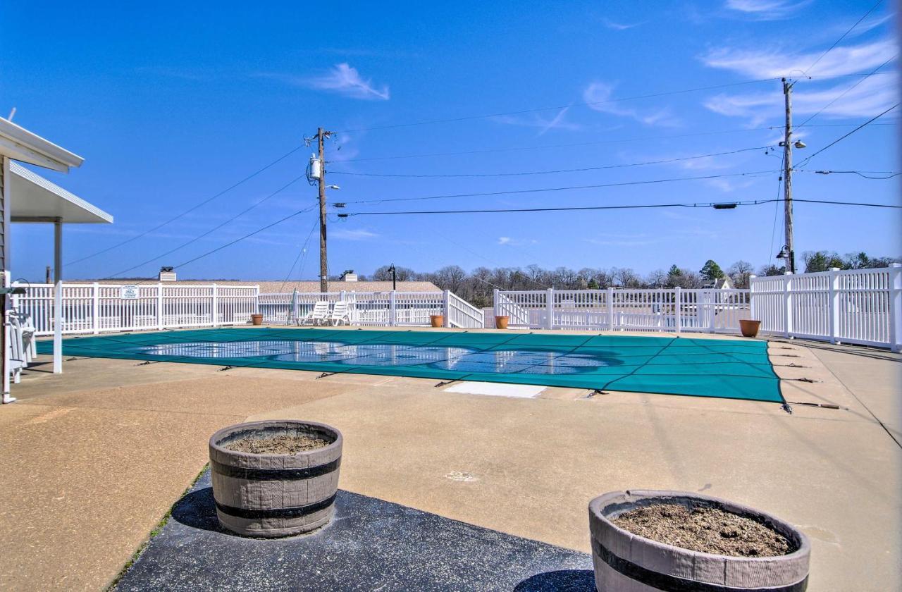 Osage Beach Resort Condo With Community Pool! Kültér fotó
